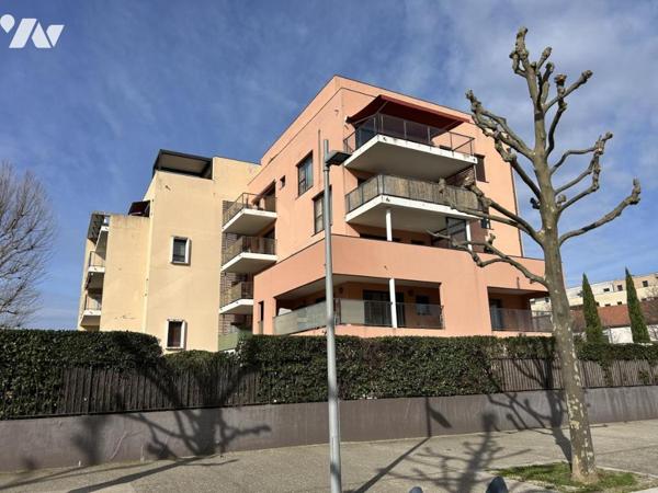 Montélimar, appartement au dernier étage 116.47m2 hab env., double garages.