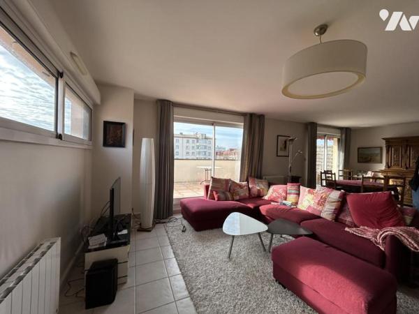 Montélimar, appartement au dernier étage 116.47m2 hab env., double garages.