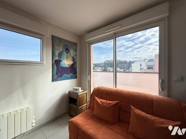 Montélimar, appartement au dernier étage 116.47m2 hab env., double garages.