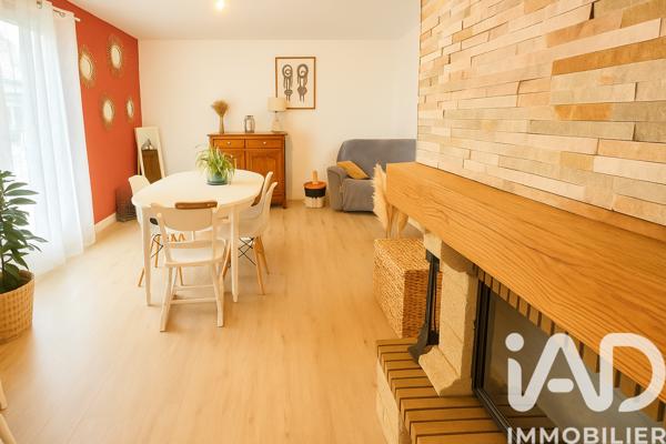 Maison à vendre 4 pièces 97 m² Saint-Pantaléon-de-Larche