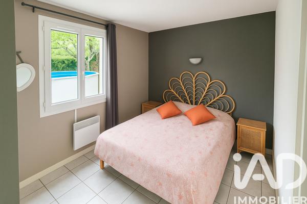Maison à vendre 4 pièces 97 m² Saint-Pantaléon-de-Larche