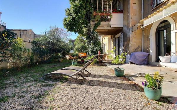 Appartement à vendre    4 pièces • 106 m2 Marseille 10