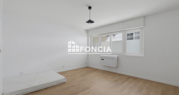 À vendre Studio 34.59 m² - Bordeaux 33000