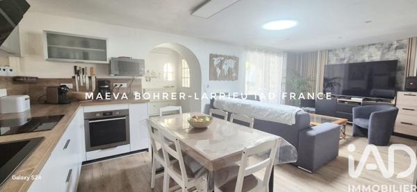 Maison à vendre 5 pièces 85 m² Saint-Cyr-sur-Mer