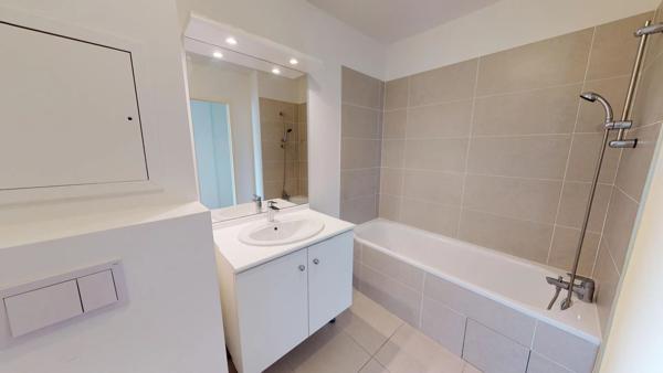 Location                                                      Appartement
                        
                     2 pièces                      42 m2                     à Ferrières-en-Brie