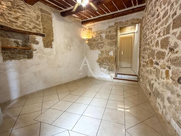 T1 ? 22 m² ? Istres