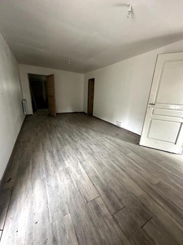 Bâtiment / Entrepôt - PROCHE DE REIMS