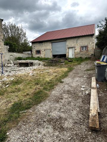 Bâtiment / Entrepôt - PROCHE DE REIMS