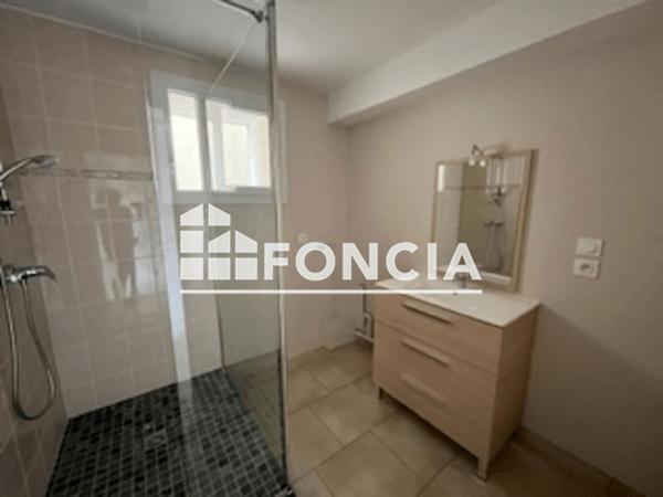 Location Maison 3 pièces 71.96 m² - 6 PLACE SADI CARNOT St Claud 16450