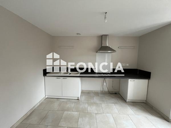 Location Maison 3 pièces 71.96 m² - 6 PLACE SADI CARNOT St Claud 16450