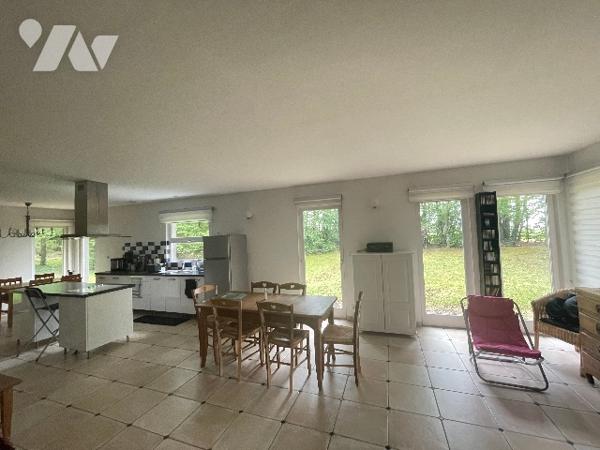 Maison type chalet écologique au cœur des bois