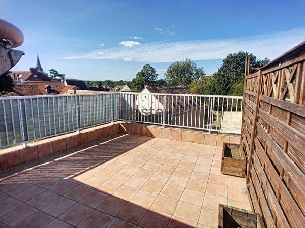 La Ferté Alais - Appartement 3 pièces avec terrasse et parking privative