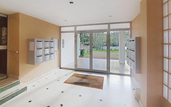 Appartement à vendre    4 pièces • 98,42 m2 Joué-lès-Tours