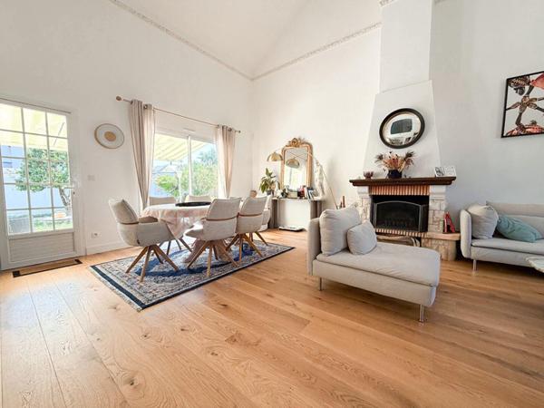 Maison à vendre à la La Chapelle sur Erdre 3 chambres et un bureau