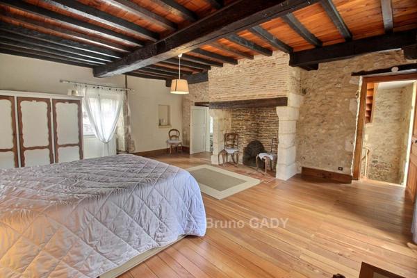 Maison de village avec piscine chauffée, proche Lalinde