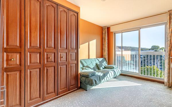 Appartement à vendre    4 pièces • 84,60 m2 Sèvres