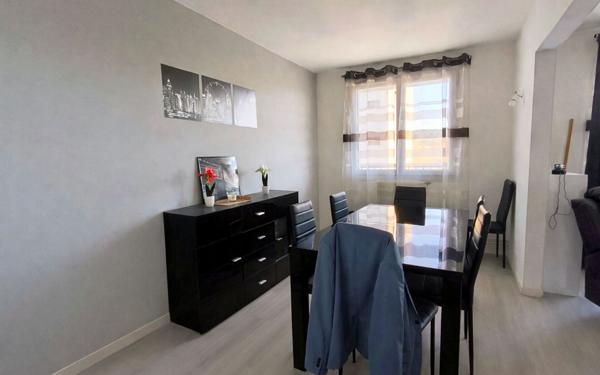 Appartement à vendre    4 pièces • 74 m2 Corbeil-Essonnes