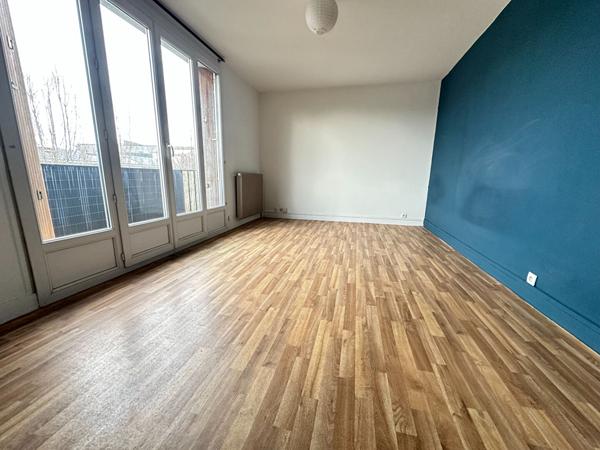 Appartement 1 pièce à louer à Combs-la-Ville - Exclusivité Guy Hoquet