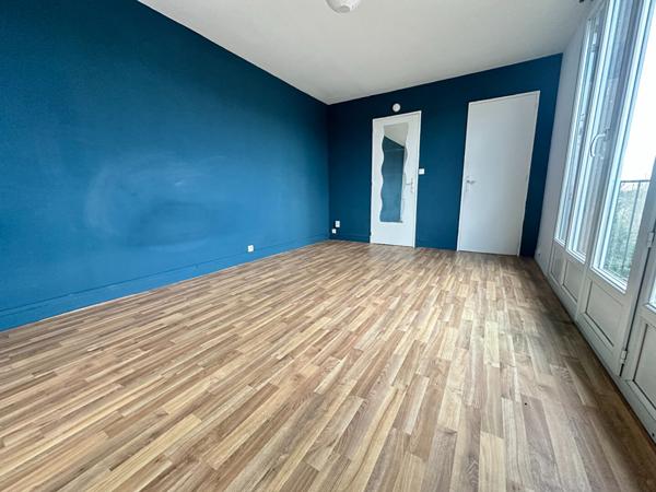 Appartement 1 pièce à louer à Combs-la-Ville - Exclusivité Guy Hoquet