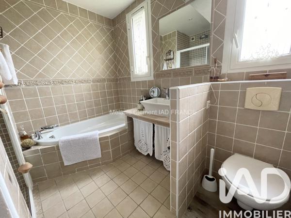 Maison à vendre 10 pièces 227 m² Bandol