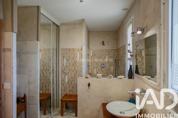 Maison à vendre 10 pièces 227 m² Bandol
