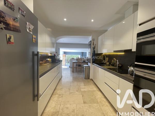 Maison à vendre 10 pièces 227 m² Bandol
