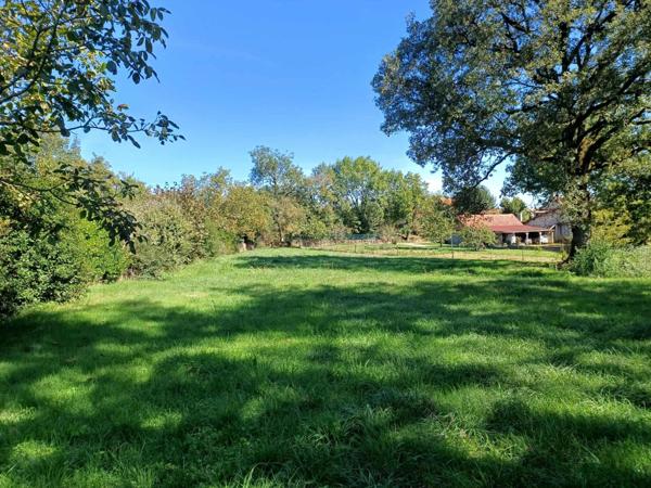 Situé sur la commune de MARTIEL à 15mn de Villefranche de Rouergue et à 5mn de Memer.