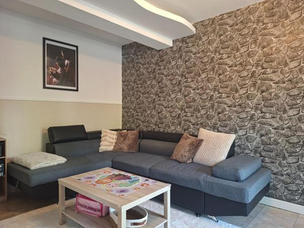 Bel appartement avec terrasse proche centre-ville!