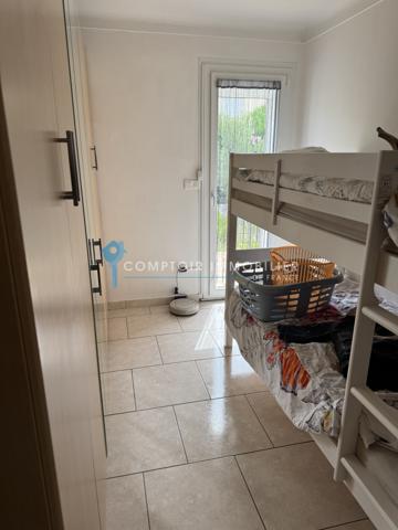 Maison
                                                                                                                                                                                                                                                                                                                        4 pièce(s)                                                                                                                                                                                                          3 chambre(s)                                                                                                                                                                                                          75.6  m²