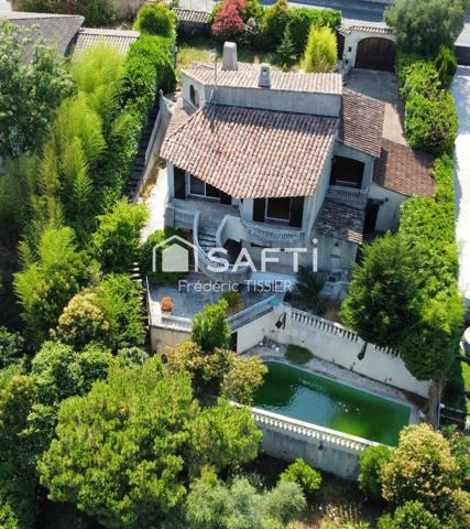 La Roquette Sur Siagne : Grande Villa 5 pièces + Appartement T2