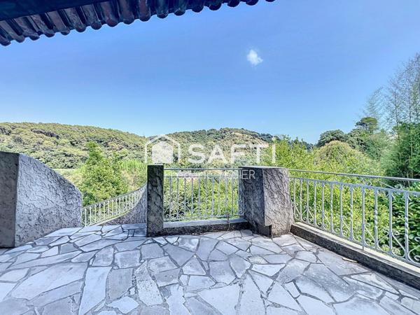 La Roquette Sur Siagne : Grande Villa 5 pièces + Appartement T2