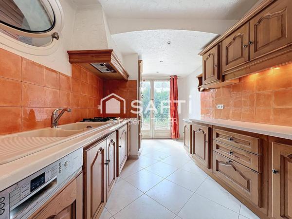 La Roquette Sur Siagne : Grande Villa 5 pièces + Appartement T2