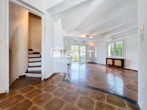 La Roquette Sur Siagne : Grande Villa 5 pièces + Appartement T2