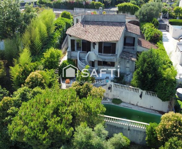 La Roquette Sur Siagne : Grande Villa 5 pièces + Appartement T2