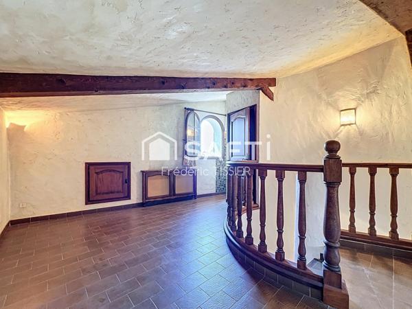 La Roquette Sur Siagne : Grande Villa 5 pièces + Appartement T2