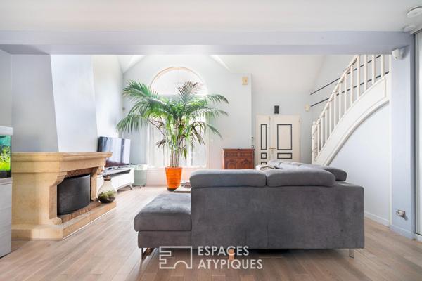 Maison familiale contemporaine avec jardin