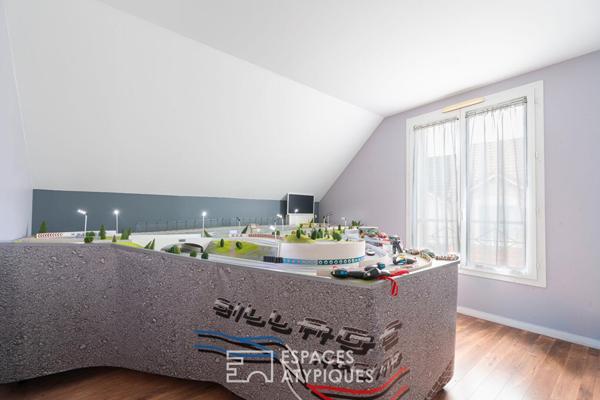 Maison familiale contemporaine avec jardin