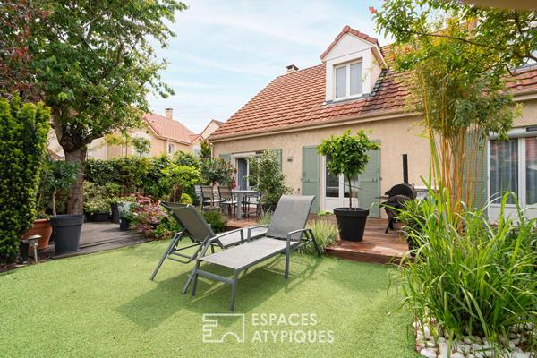 Maison familiale contemporaine avec jardin