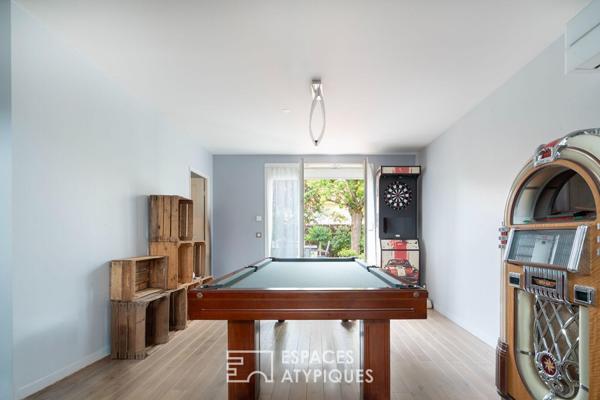 Maison familiale contemporaine avec jardin