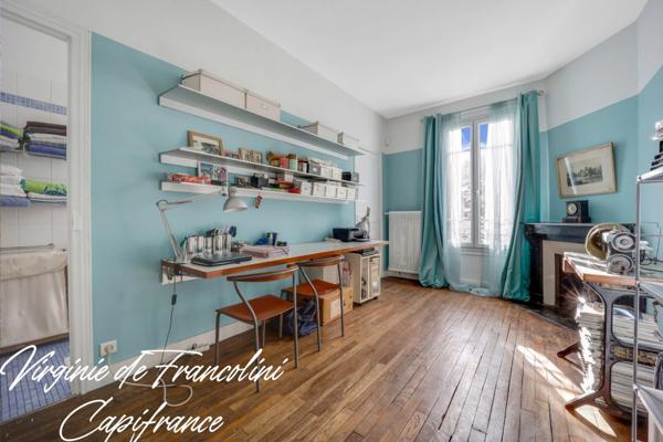 Ivry-sur-Seine-A vendre maison 7 pièces- 4 chambres -véranda, jardin, garage, cave- 3 mn à pied métro Ligne 7-au Calme