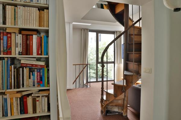 Ivry-sur-Seine-A vendre maison 7 pièces- 4 chambres -véranda, jardin, garage, cave- 3 mn à pied métro Ligne 7-au Calme