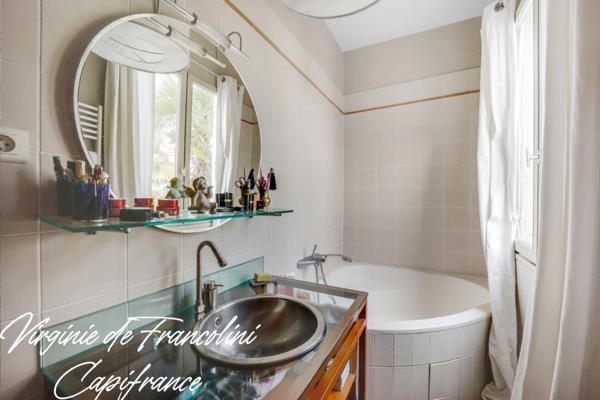 Ivry-sur-Seine-A vendre maison 7 pièces- 4 chambres -véranda, jardin, garage, cave- 3 mn à pied métro Ligne 7-au Calme