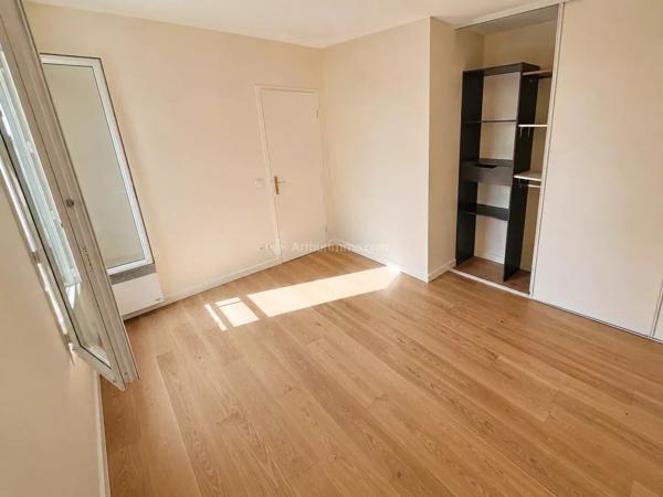 Vente                                                      Appartement
                        
                     3 pièces                      61 m2                     à Chessy