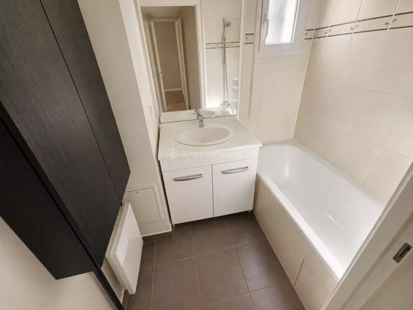 Vente                                                      Appartement
                        
                     3 pièces                      61 m2                     à Chessy