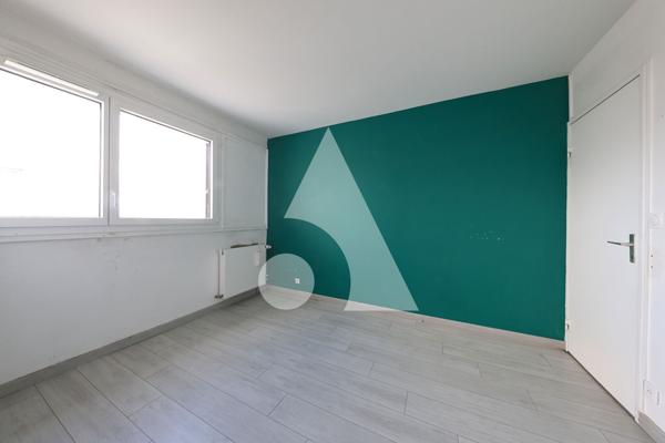 Appartement 4 pièces 77.59 m2