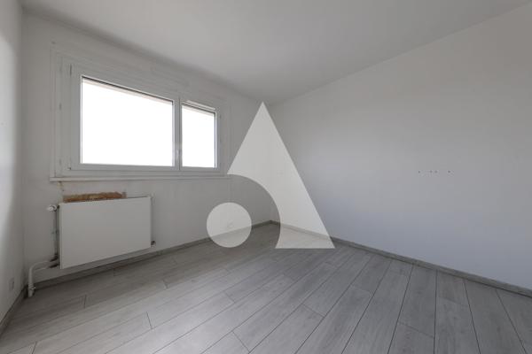 Appartement 4 pièces 77.59 m2