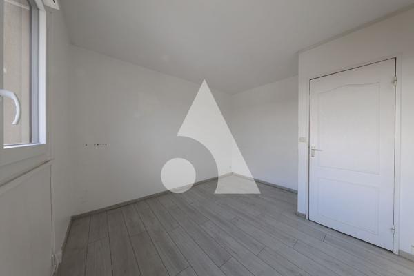 Appartement 4 pièces 77.59 m2