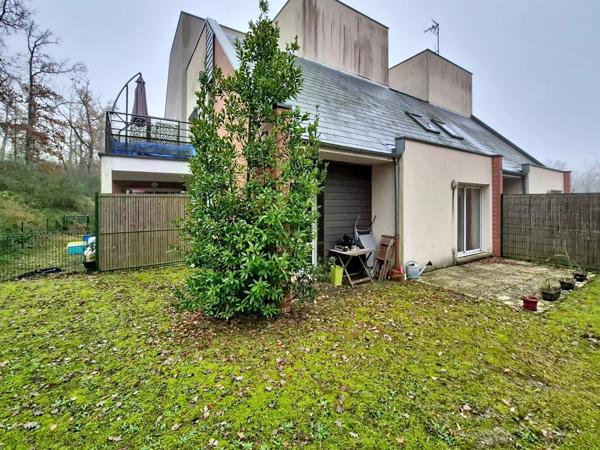 Vente                                                      Appartement
                        
                     2 pièces                      51 m2                     à Laon