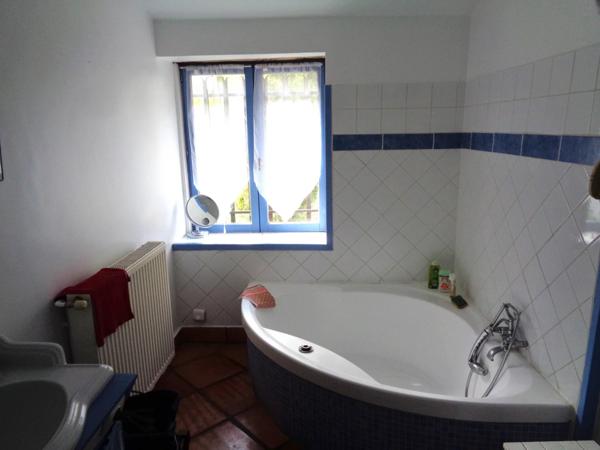 Superbe propriété de campagne, 232 m², 5732 m² de terrain constructibles, au calme