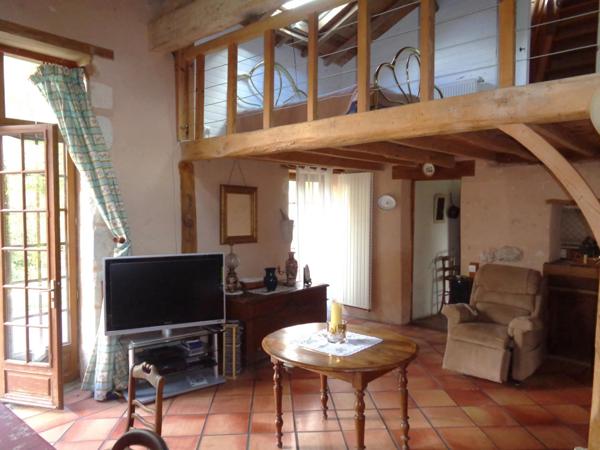 Superbe propriété de campagne, 232 m², 5732 m² de terrain constructibles, au calme